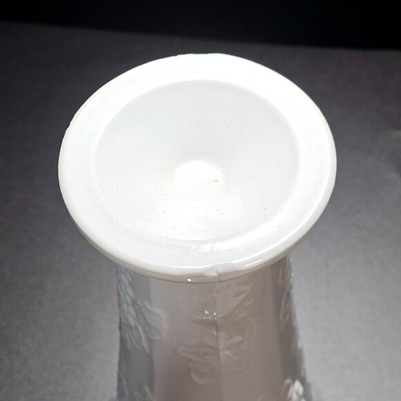 Colony Harvest Milk Glass Vase 7.5" grape vine leaves milkglass raised relief ho - Picture 7 of 9
